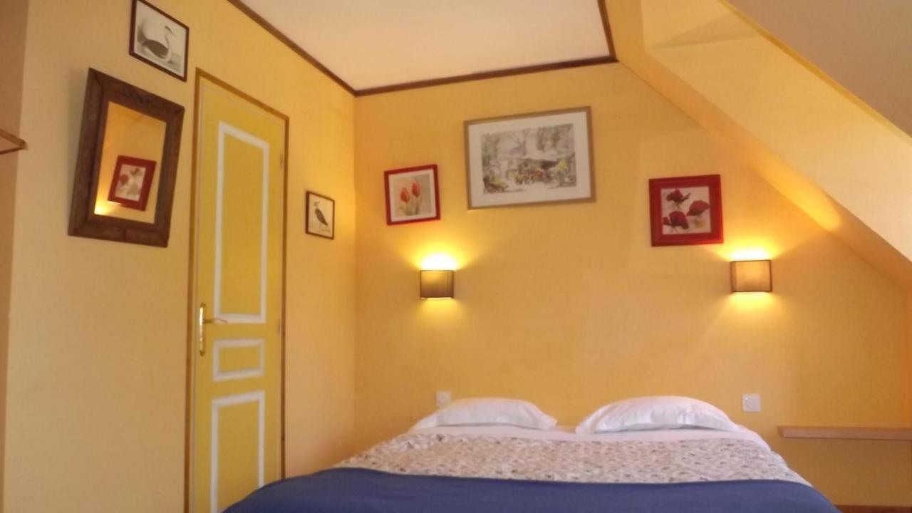 มานัวร์ เดอ รุสเซ Hotel ลาวาล ภายนอก รูปภาพ